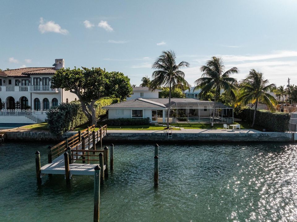 Active With Contract: $13,250,000 (5 beds, 5 baths, 3620 Square Feet)