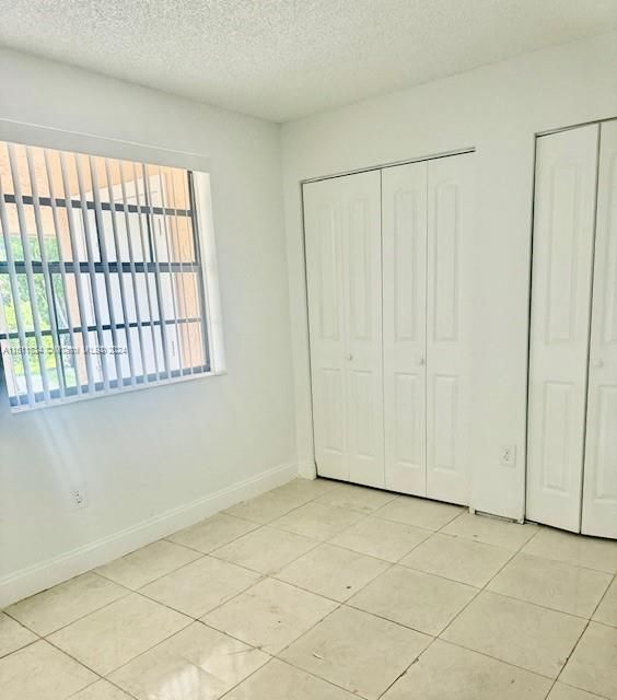 For Rent: $2,600 (3 beds, 2 baths, 970 Square Feet)