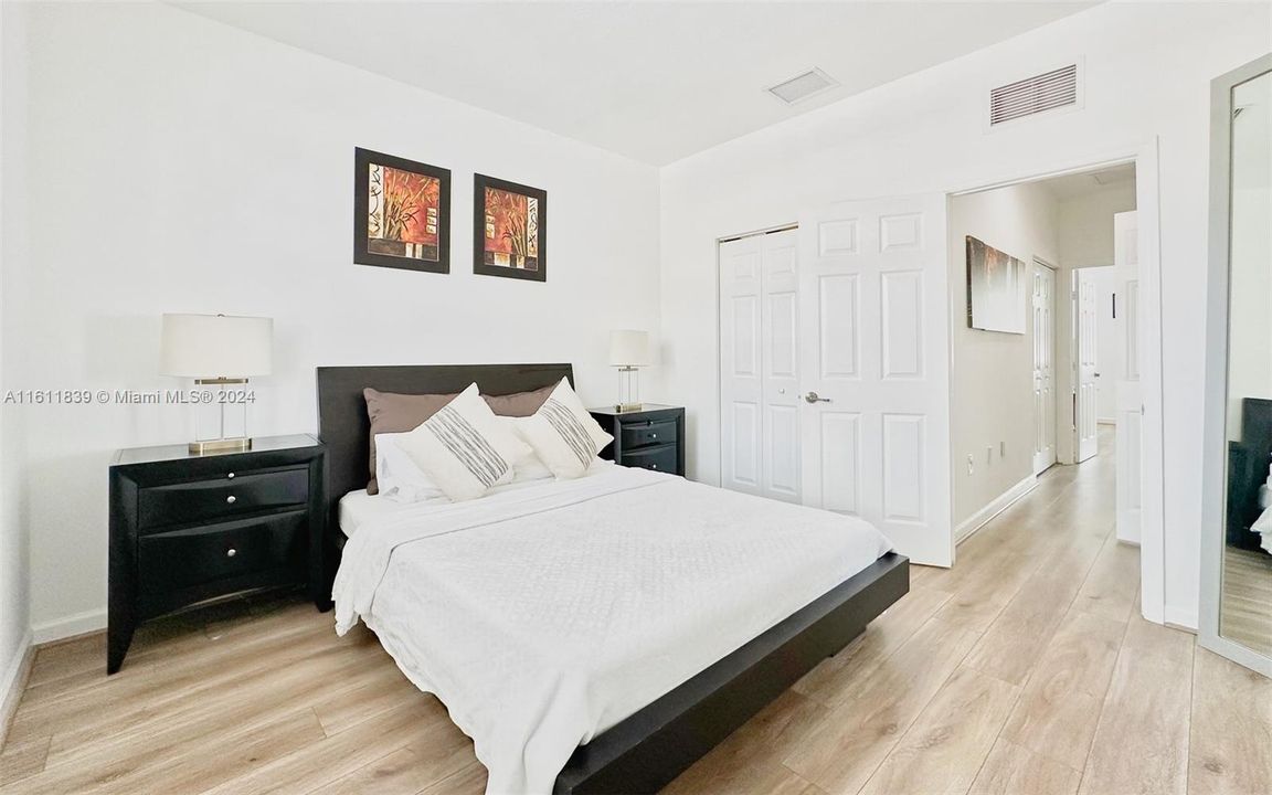 For Sale: $420,000 (2 beds, 2 baths, 1458 Square Feet)