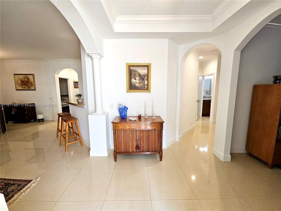 En Venta: $649,900 (3 camas, 2 baños, 1560 Pies cuadrados)