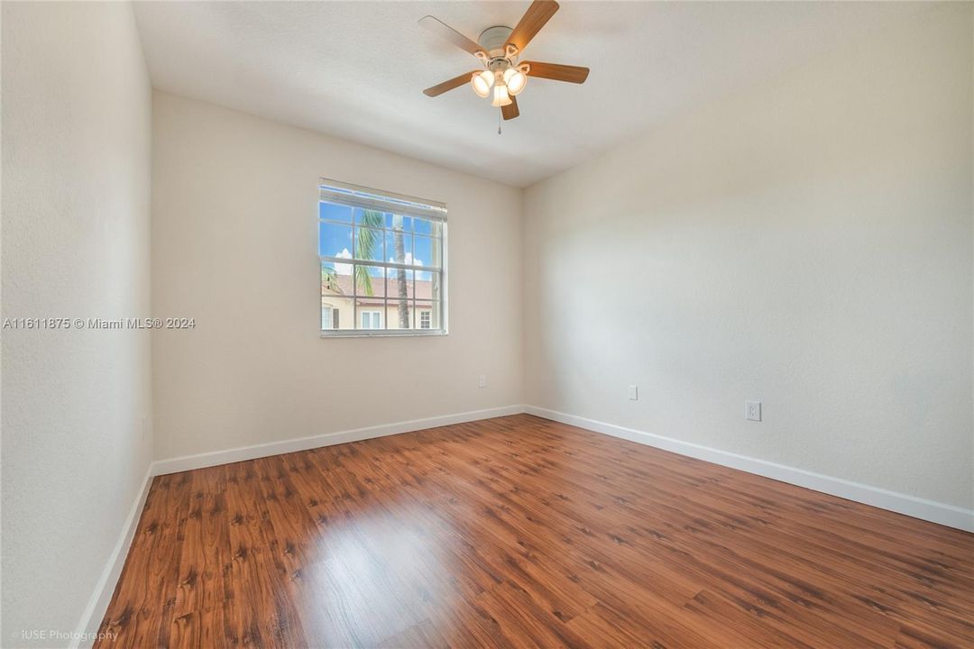 Third Bedroom (Upstairs)