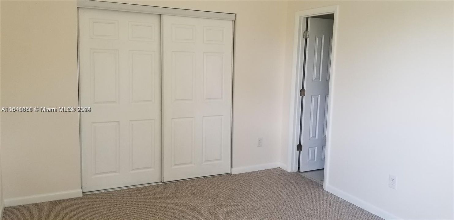 For Rent: $2,000 (2 beds, 2 baths, 970 Square Feet)