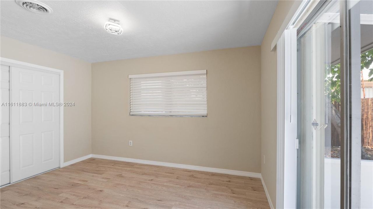 Active With Contract: $3,300 (3 beds, 2 baths, 1313 Square Feet)