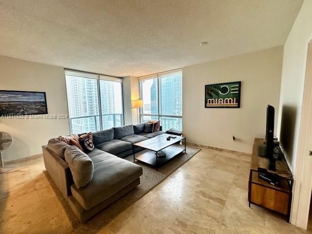 For Rent: $4,200 (2 beds, 2 baths, 1368 Square Feet)