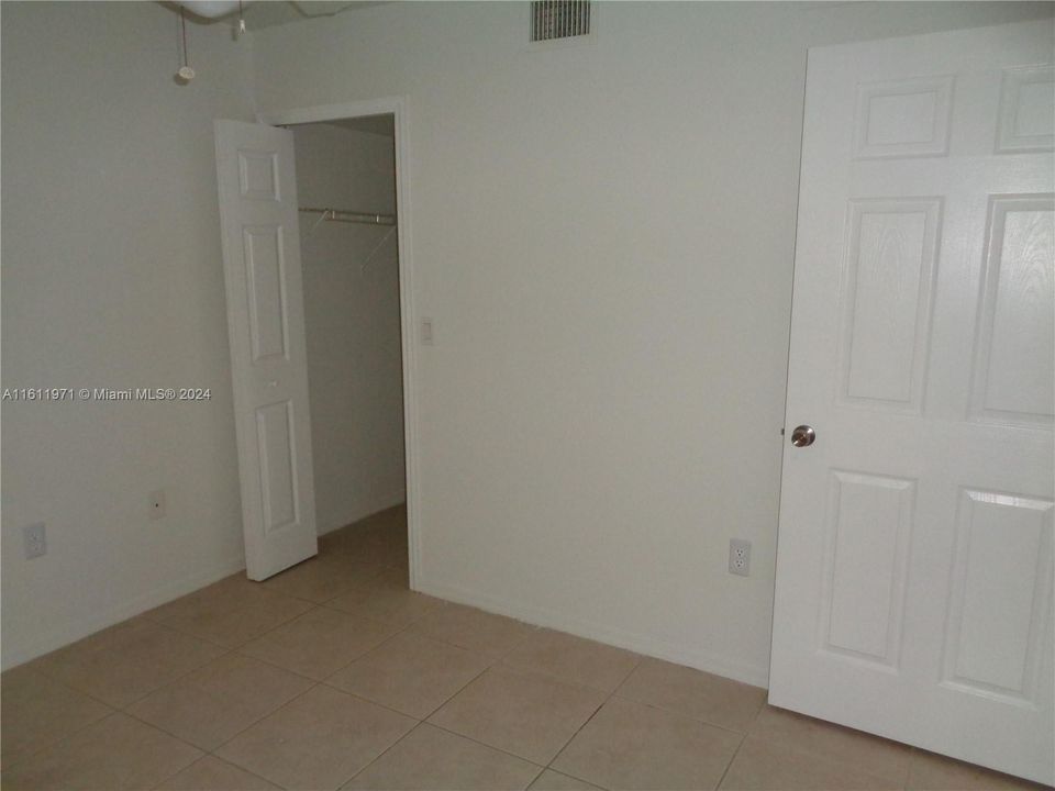 For Sale: $229,100 (2 beds, 2 baths, 822 Square Feet)