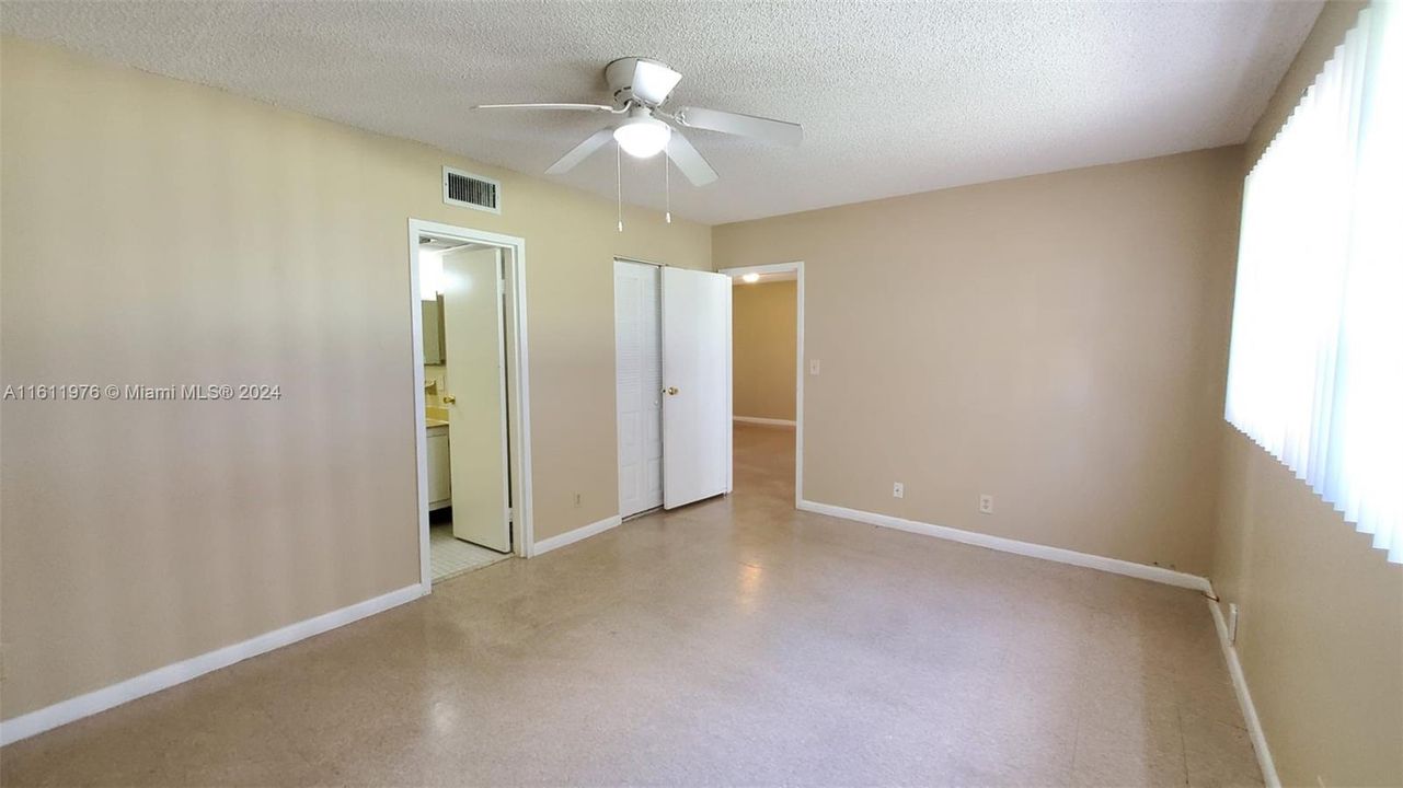 For Rent: $1,650 (2 beds, 2 baths, 930 Square Feet)