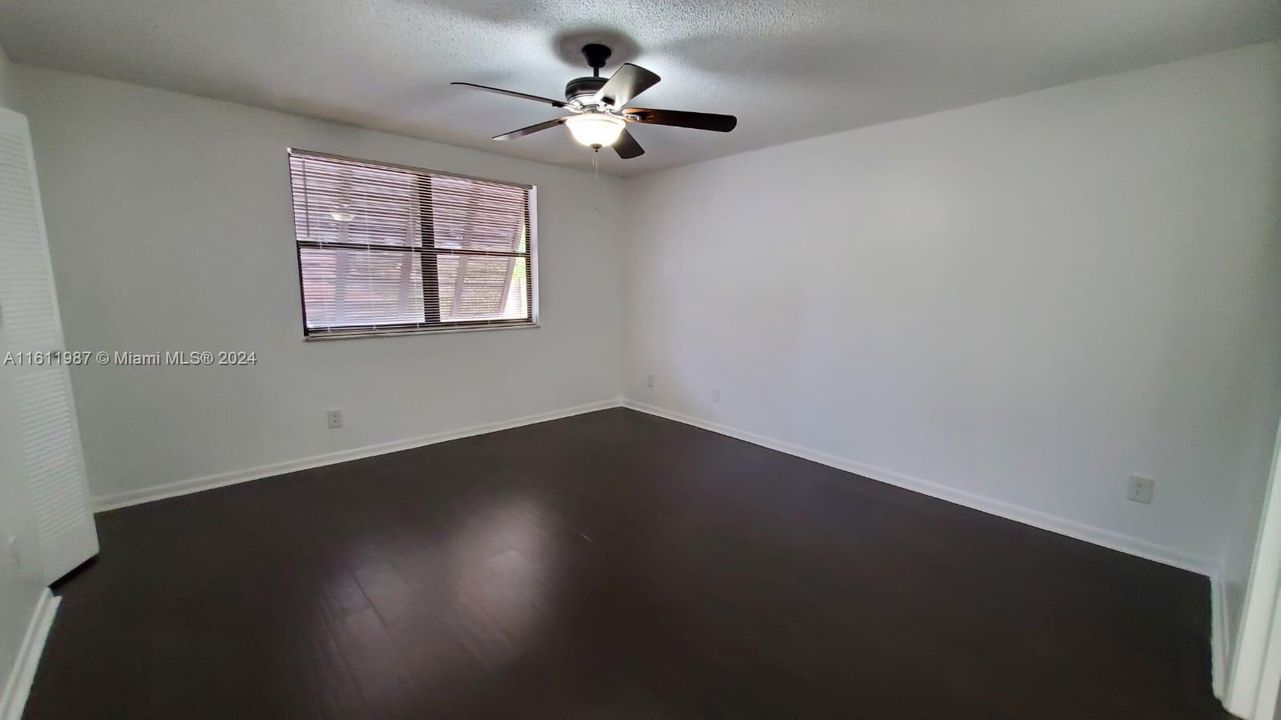 For Rent: $3,100 (3 beds, 2 baths, 1432 Square Feet)