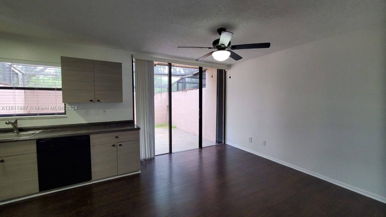 For Rent: $3,100 (3 beds, 2 baths, 1432 Square Feet)