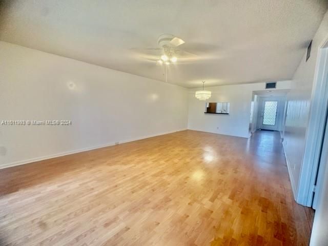 For Rent: $2,300 (2 beds, 2 baths, 1192 Square Feet)