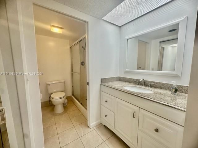 For Rent: $2,300 (2 beds, 2 baths, 1192 Square Feet)