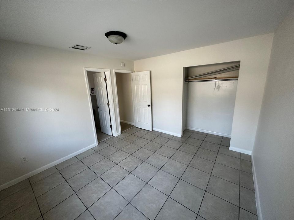 For Rent: $2,300 (2 beds, 2 baths, 1890 Square Feet)