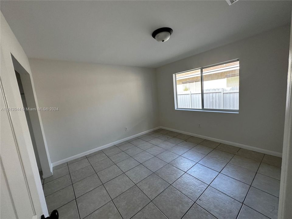 For Rent: $2,300 (2 beds, 2 baths, 1890 Square Feet)