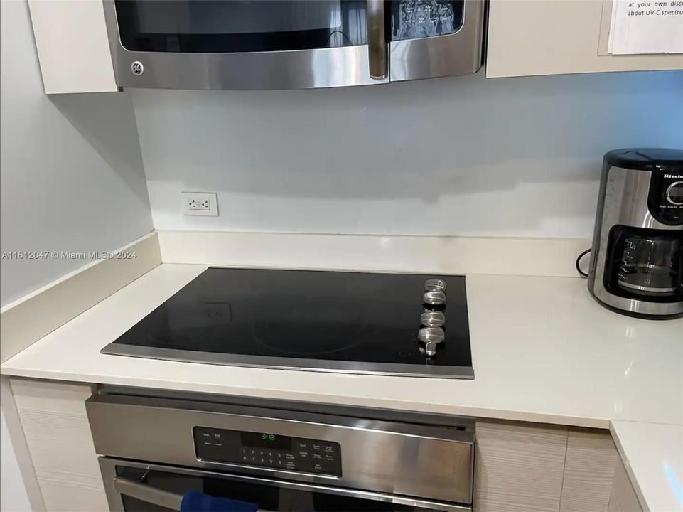 En Venta: $640,900 (2 camas, 2 baños, 1037 Pies cuadrados)