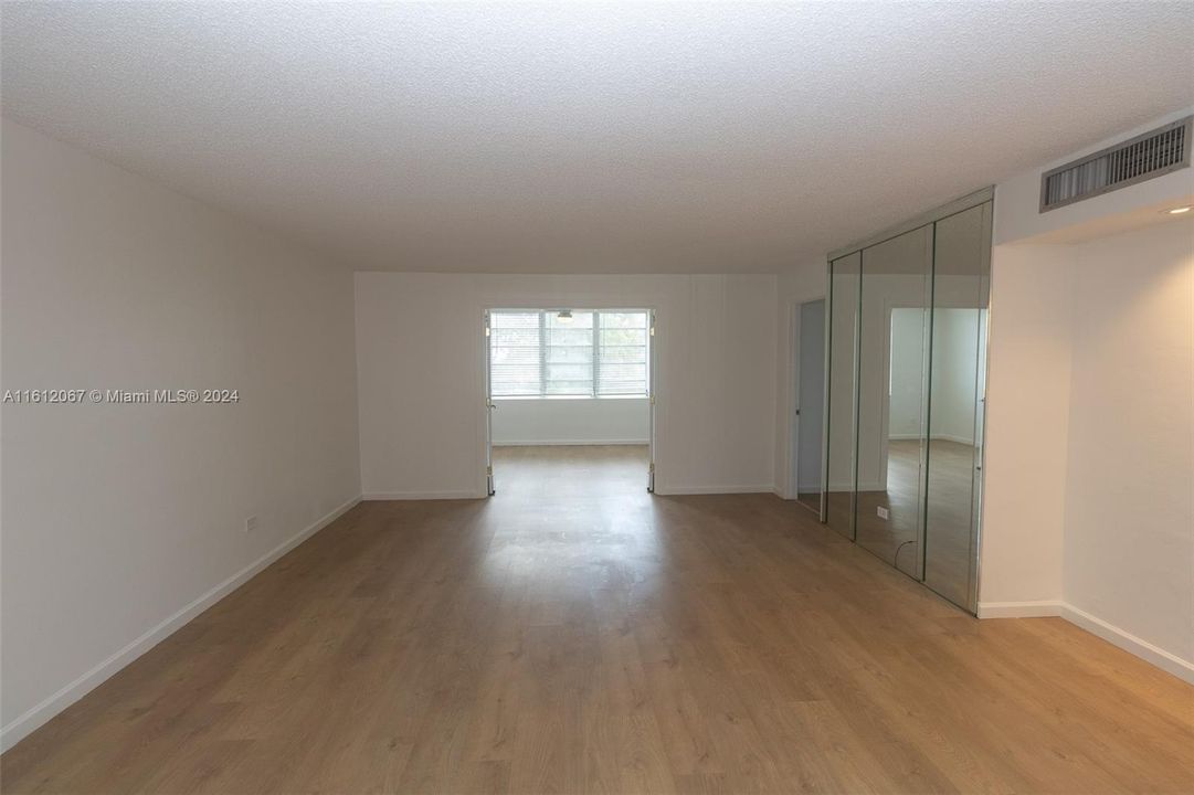 For Rent: $2,299 (3 beds, 2 baths, 1400 Square Feet)