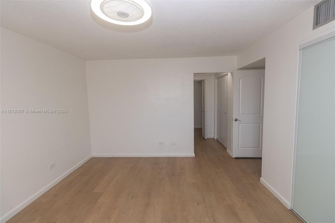 For Rent: $2,299 (3 beds, 2 baths, 1400 Square Feet)