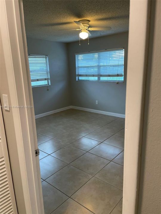 For Rent: $1,800 (2 beds, 1 baths, 790 Square Feet)