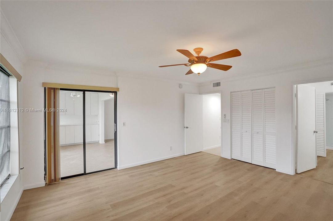 For Sale: $350,000 (2 beds, 2 baths, 1339 Square Feet)