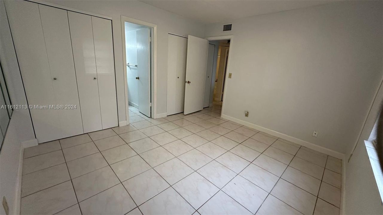 For Rent: $2,200 (2 beds, 2 baths, 740 Square Feet)