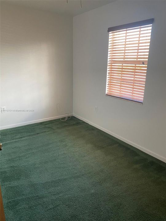 For Rent: $2,700 (3 beds, 1 baths, 1034 Square Feet)