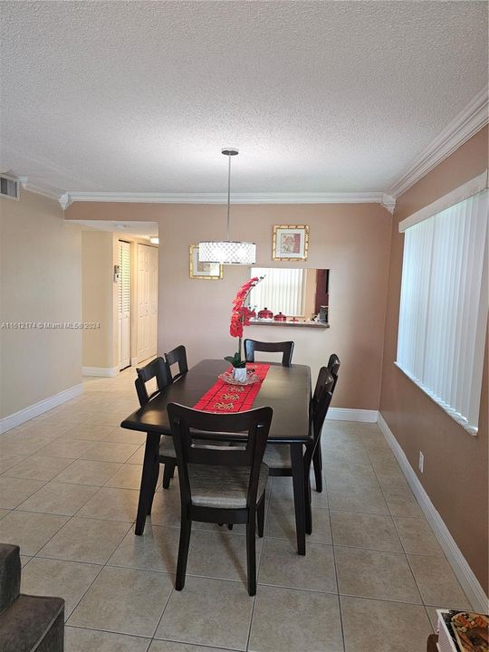 For Sale: $149,500 (2 beds, 2 baths, 1070 Square Feet)