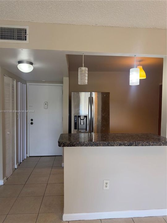 For Sale: $200,000 (2 beds, 2 baths, 950 Square Feet)