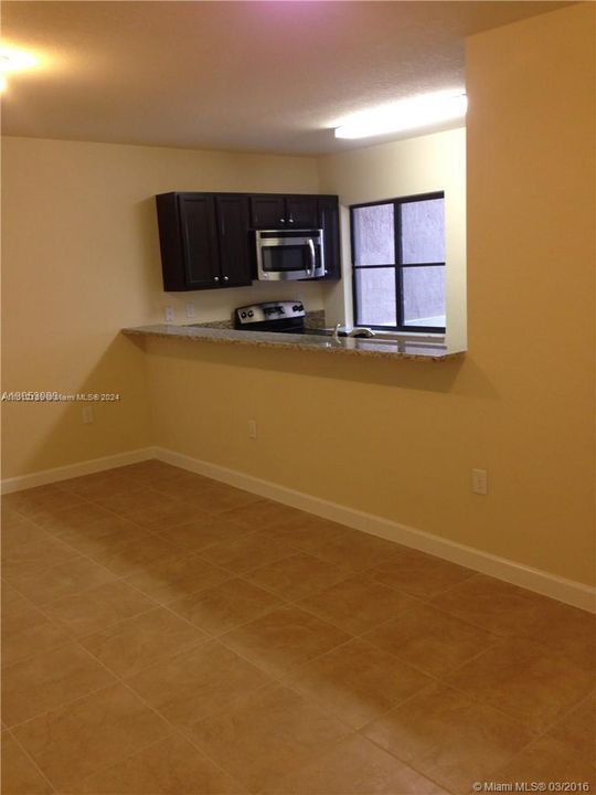 For Rent: $2,400 (3 beds, 2 baths, 1515 Square Feet)