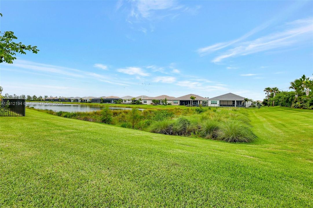 For Sale: $875,000 (3 beds, 3 baths, 2645 Square Feet)