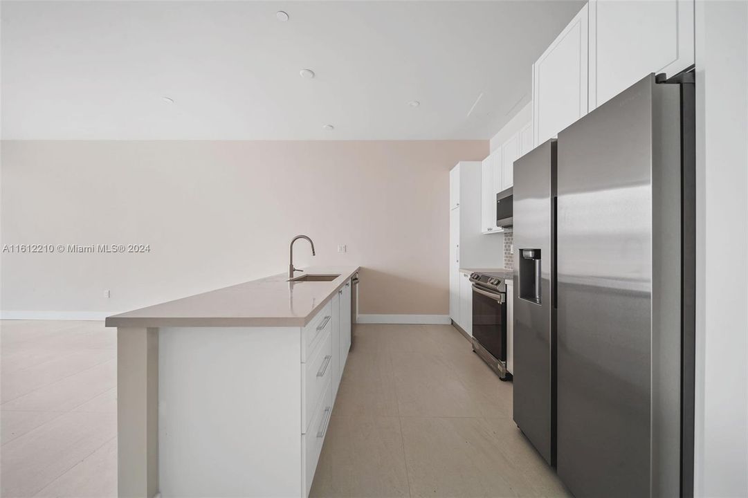 For Rent: $8,289 (2 beds, 2 baths, 1798 Square Feet)