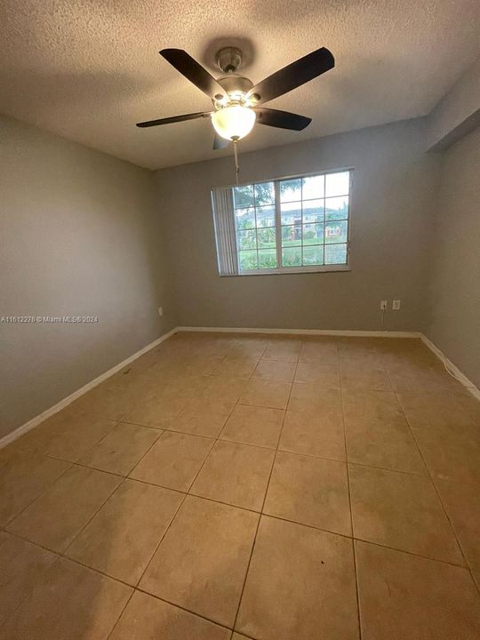 For Rent: $2,150 (2 beds, 2 baths, 1014 Square Feet)