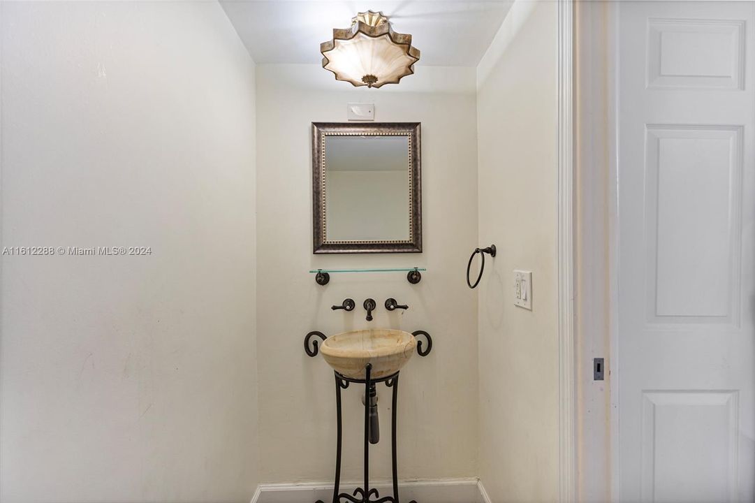 powder room