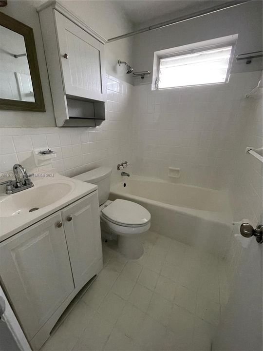 Bathroom Apartment #2