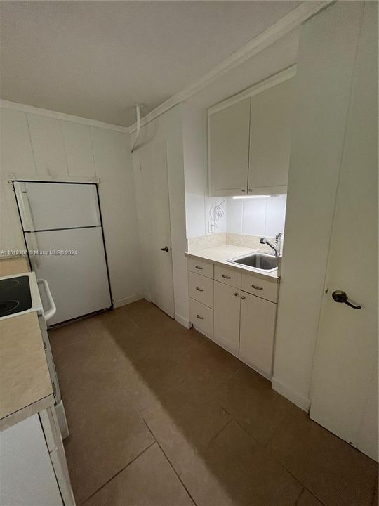 For Rent: $1,800 (1 beds, 1 baths, 550 Square Feet)