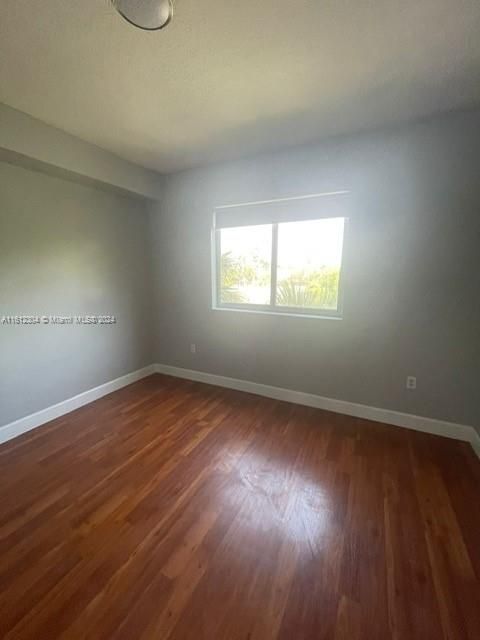 For Rent: $2,150 (2 beds, 2 baths, 914 Square Feet)