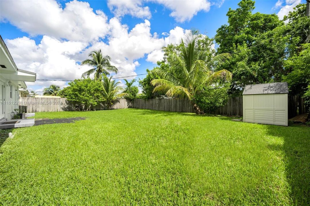 For Sale: $745,000 (4 beds, 2 baths, 1450 Square Feet)