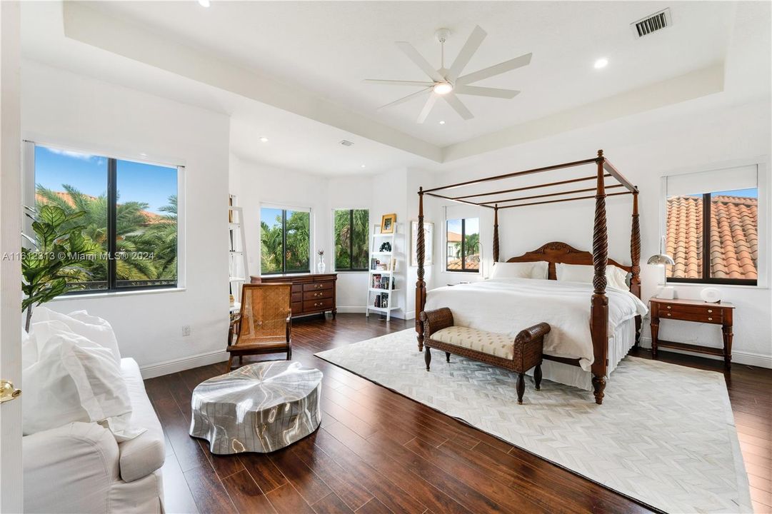 Active With Contract: $1,445,000 (5 beds, 4 baths, 4797 Square Feet)