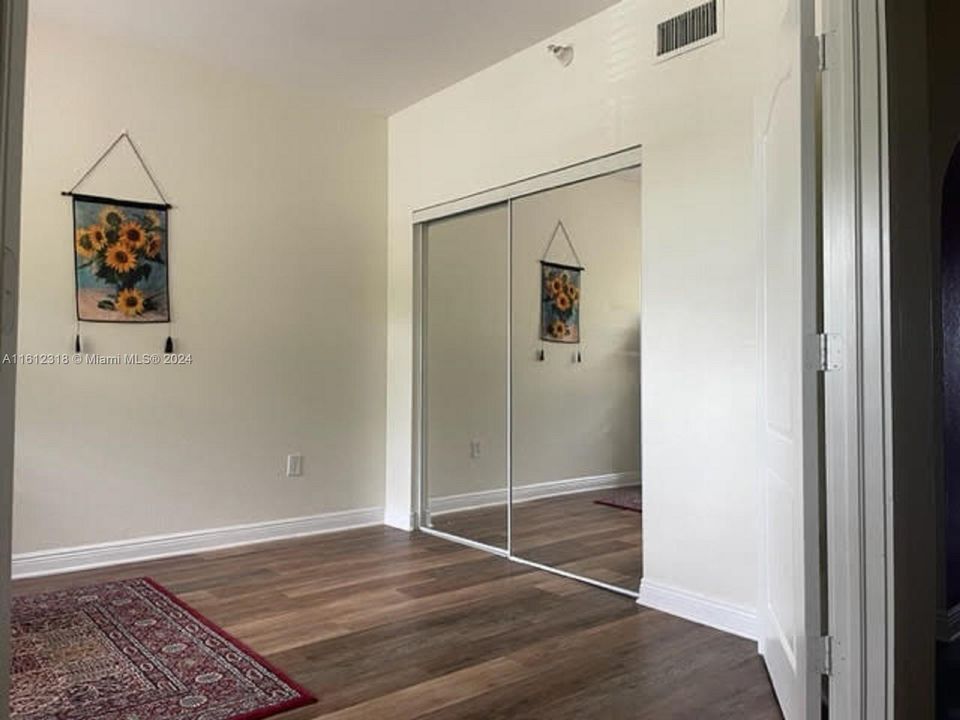 For Sale: $525,000 (2 beds, 2 baths, 1710 Square Feet)