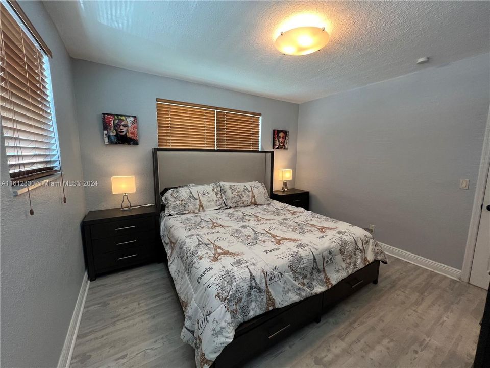 For Rent: $2,600 (2 beds, 2 baths, 865 Square Feet)