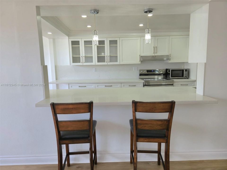 For Rent: $2,850 (2 beds, 2 baths, 1259 Square Feet)