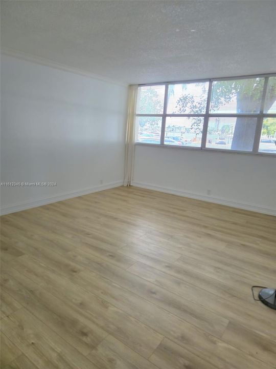 For Rent: $2,850 (2 beds, 2 baths, 1259 Square Feet)