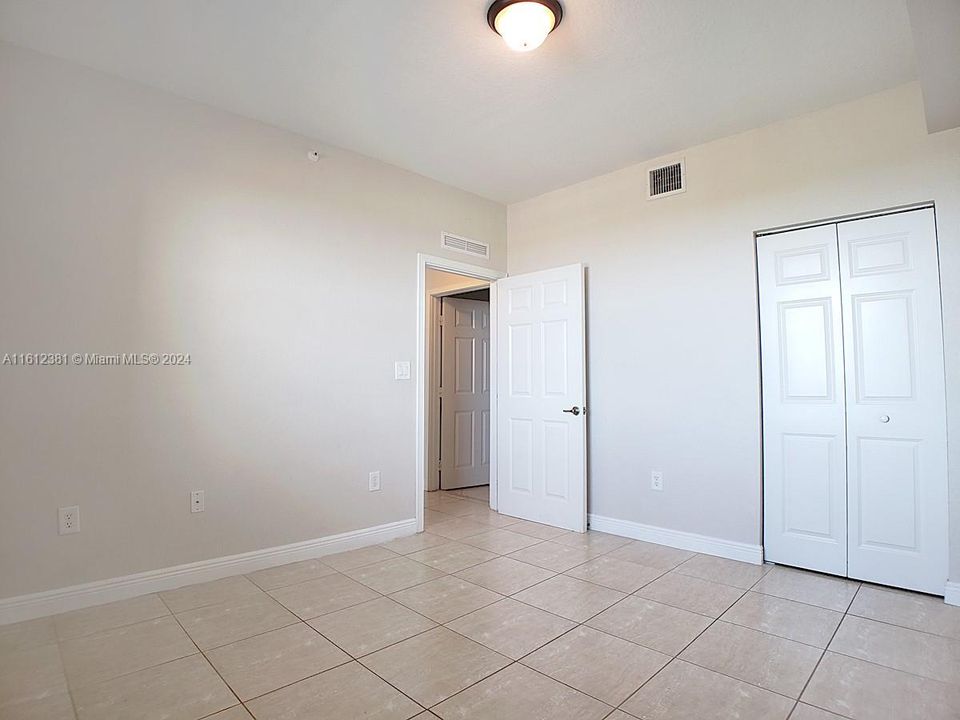 For Rent: $2,900 (2 beds, 2 baths, 1142 Square Feet)