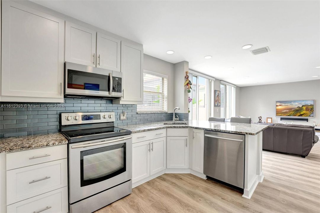 For Sale: $575,000 (4 beds, 2 baths, 1744 Square Feet)