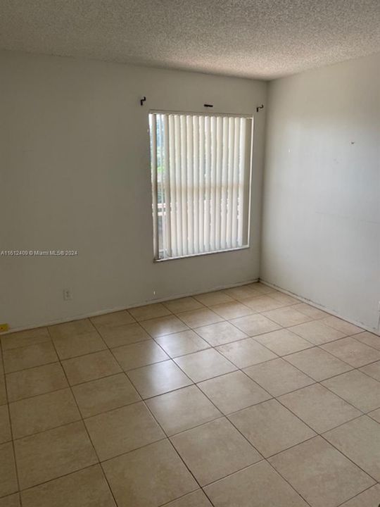 For Rent: $1,600 (1 beds, 1 baths, 665 Square Feet)