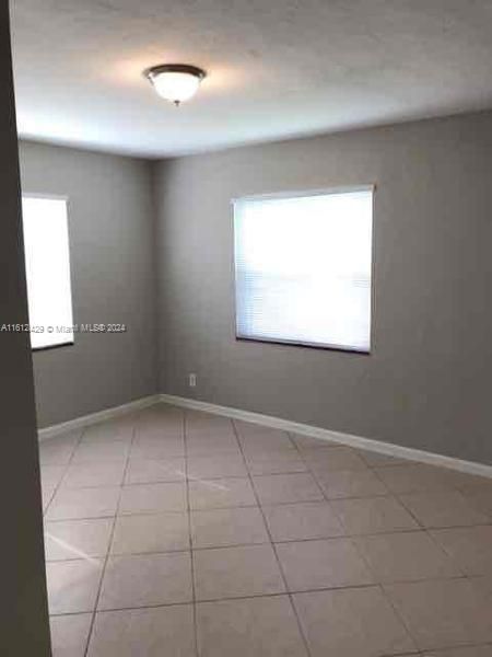 For Rent: $2,420 (3 beds, 2 baths, 1315 Square Feet)