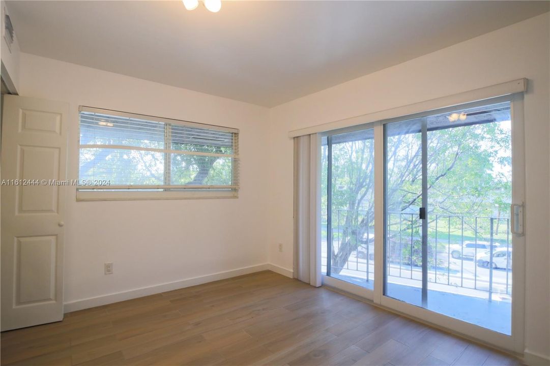 For Rent: $2,800 (2 beds, 1 baths, 775 Square Feet)