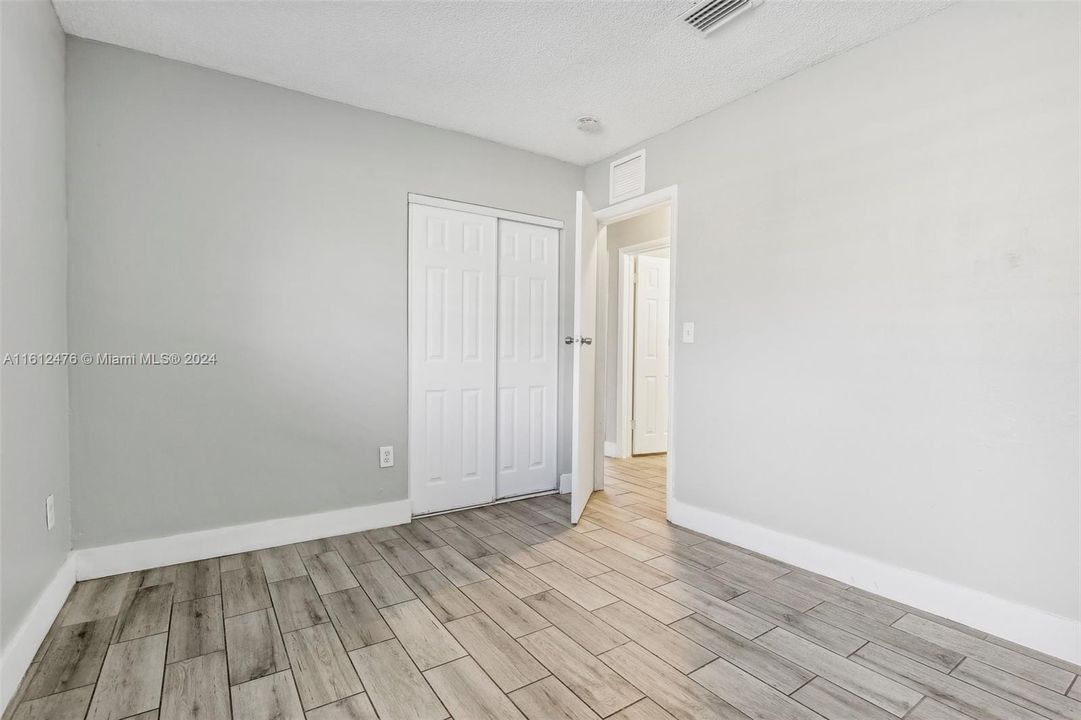 For Sale: $439,900 (3 beds, 1 baths, 1159 Square Feet)