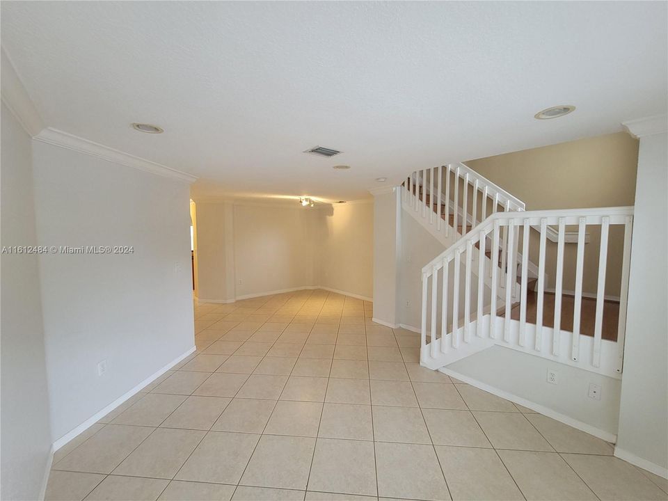 For Rent: $3,000 (3 beds, 2 baths, 1235 Square Feet)