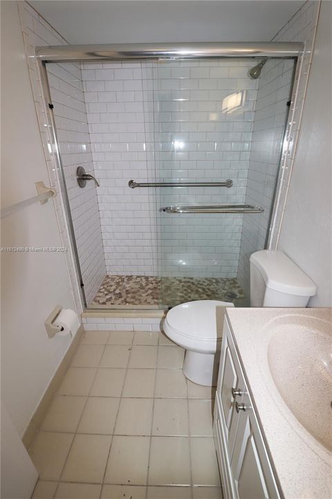 For Rent: $2,175 (1 beds, 1 baths, 750 Square Feet)