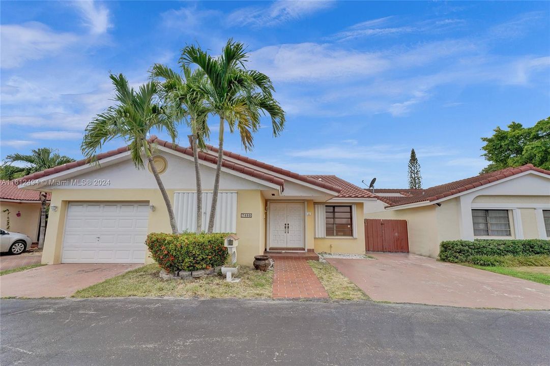 For Sale: $715,000 (4 beds, 2 baths, 1916 Square Feet)