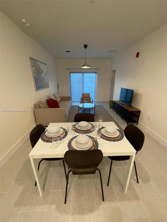 For Rent: $2,700 (1 beds, 1 baths, 738 Square Feet)