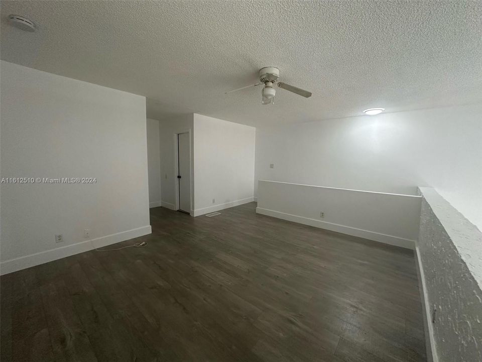 Recently Rented: $1,850 (1 beds, 1 baths, 943 Square Feet)